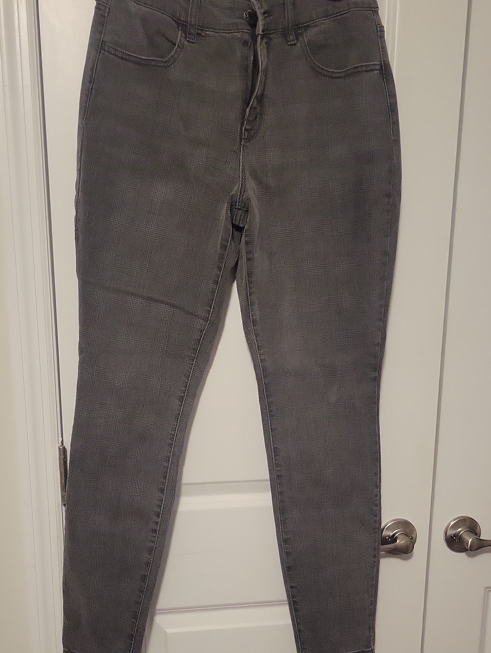 Aeropostale Women's Gray Skinny Jeans